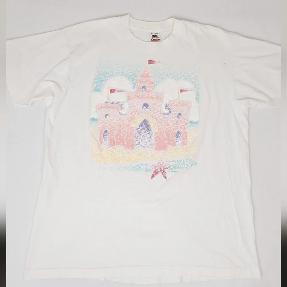 Vintage Beach Sandcastle Fruit Of The Loom Single Stitch Tee. Made in USA.